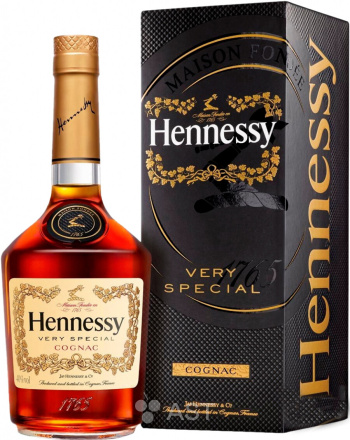 Hennessy V.S., в подарочной упаковке