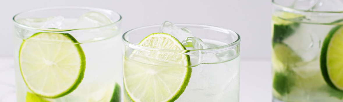 Национальный день Caipirinha (Кайпириньи).